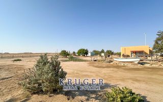5 Bedroom Small Holding / Plot For Sale in River Plots, Swak...