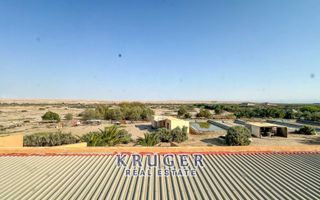 5 Bedroom Small Holding / Plot For Sale in River Plots, Swak...