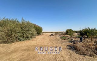 5 Bedroom Small Holding / Plot For Sale in River Plots, Swak...