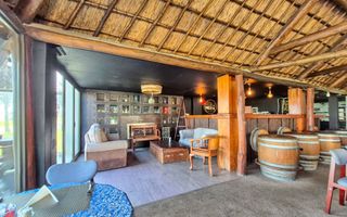 12 Bedroom House For Sale in Meersig