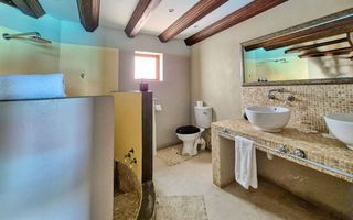 12 Bedroom House For Sale in Meersig