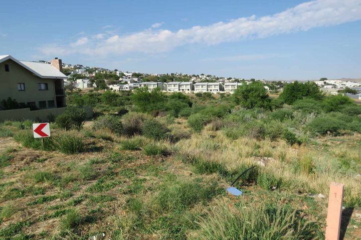 House For Sale in Kleine Kuppe, Windhoek