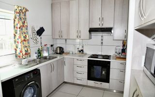 3 Bedroom Apartment / Penthouse For Sale in Erospark, Windho...