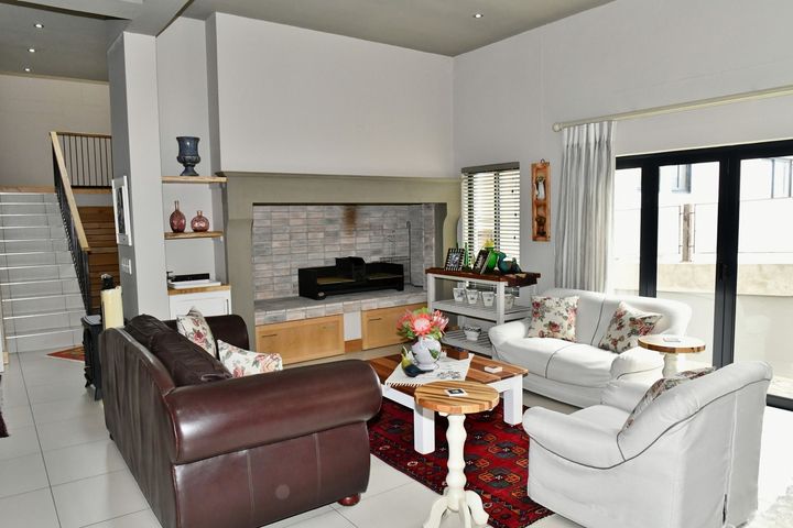 3 Bedroom House For Sale in Klein Windhoek, Windhoek