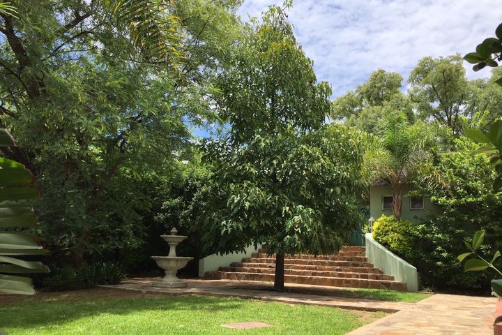 8 Bedroom House For Sale in Klein Windhoek, Windhoek