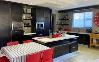 5 Bedroom House For Sale in Pioneers Park, Windhoek