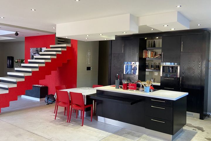 5 Bedroom House For Sale in Pioneers Park, Windhoek