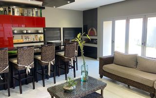 5 Bedroom House For Sale in Pioneers Park, Windhoek