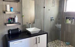 5 Bedroom House For Sale in Pioneers Park, Windhoek