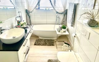 4 Bedroom House For Sale in Auasblick, Windhoek