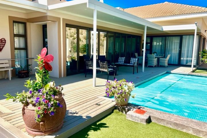 4 Bedroom House For Sale in Auasblick, Windhoek