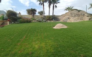 4 Bedroom House For Sale in Lüderitz