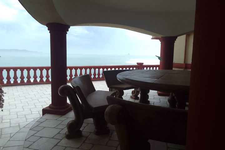 4 Bedroom House For Sale in Lüderitz