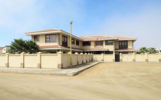 4 Bedroom House For Sale in Vogelstrand, Swakopmund