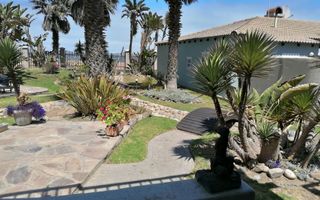 4 Bedroom House For Sale in Vogelstrand, Swakopmund