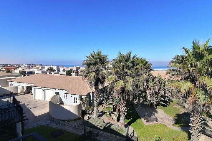 4 Bedroom House For Sale in Vogelstrand, Swakopmund