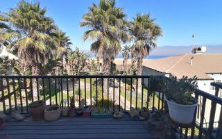 4 Bedroom House For Sale in Vogelstrand, Swakopmund