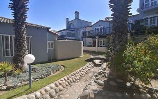 4 Bedroom House For Sale in Vogelstrand, Swakopmund