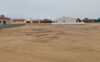 Vacant Land For Sale in Henties Bay