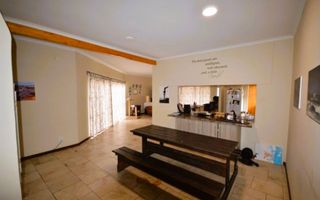 4 Bedroom House For Sale in Henties Bay