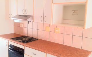 2 Bedroom Apartment/Penthouse For Sale in Pioneers Park, Win...