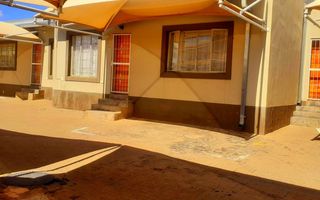 2 Bedroom Apartment/Penthouse For Sale in Pioneers Park, Win...