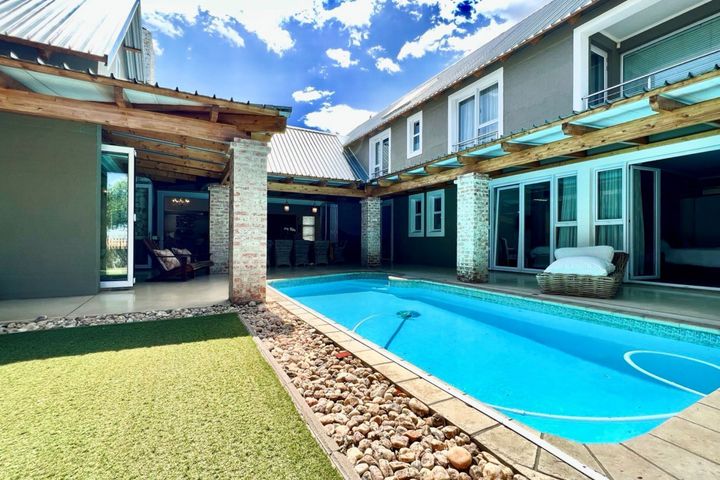 5 Bedroom House For Sale in Ludwigsdorf, Windhoek