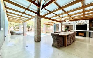5 Bedroom House For Sale in Ludwigsdorf, Windhoek