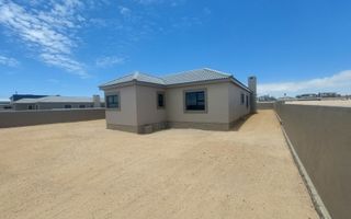 3 Bedroom House For Sale in Mile 4 Extension 1, Swakopmund