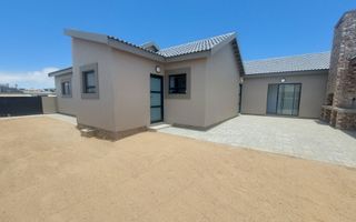 3 Bedroom House For Sale in Mile 4 Extension 1, Swakopmund