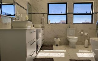 5 Bedroom House For Sale in Mile 4 Extension 1, Swakopmund