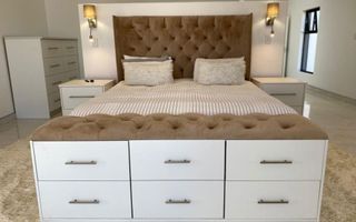 5 Bedroom House For Sale in Mile 4 Extension 1, Swakopmund