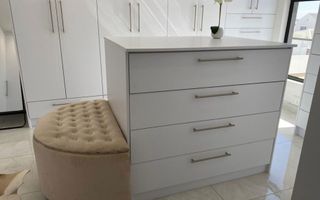 5 Bedroom House For Sale in Mile 4 Extension 1, Swakopmund