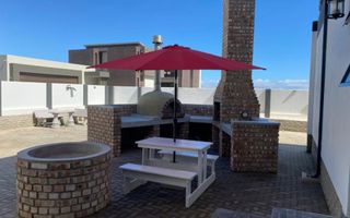 5 Bedroom House For Sale in Mile 4 Extension 1, Swakopmund