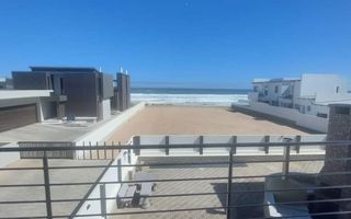 5 Bedroom House For Sale in Mile 4 Extension 1, Swakopmund