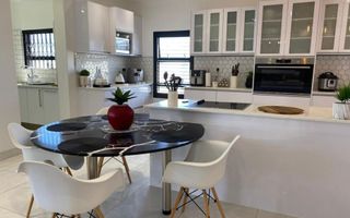 5 Bedroom House For Sale in Mile 4 Extension 1, Swakopmund