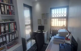 5 Bedroom House For Sale in Mile 4 Extension 1, Swakopmund