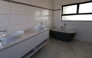 5 Bedroom House For Sale in Kramersdorf, Swakopmund