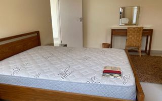 4 Bedroom House For Sale in Long Beach