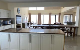 4 Bedroom House For Sale in Long Beach