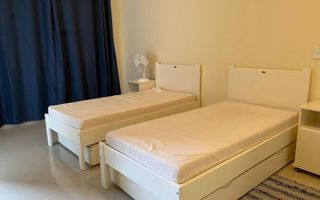 4 Bedroom House For Sale in Long Beach