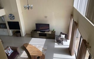 4 Bedroom House For Sale in Long Beach