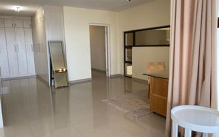 4 Bedroom House For Sale in Long Beach