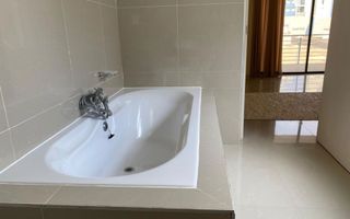 4 Bedroom House For Sale in Long Beach