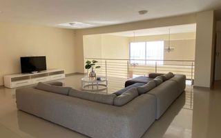 4 Bedroom House For Sale in Long Beach