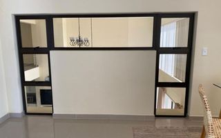 4 Bedroom House For Sale in Long Beach