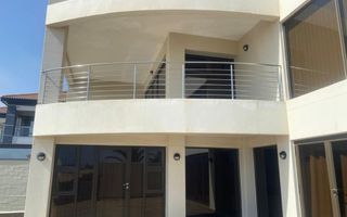 4 Bedroom House For Sale in Long Beach