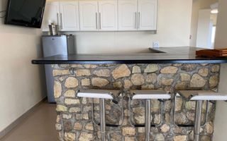 4 Bedroom House For Sale in Long Beach