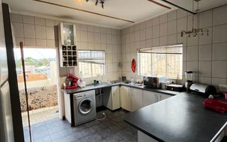 3 Bedroom House For Sale in Rocky Crest, Windhoek