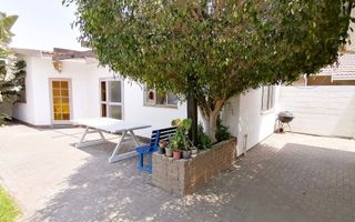 5 Bedroom House For Sale in Kramersdorf, Swakopmund